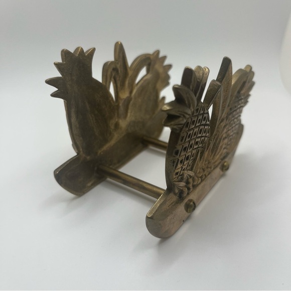 Vintage brass pineapple napkin or letter holder. - Picture 3 of 9